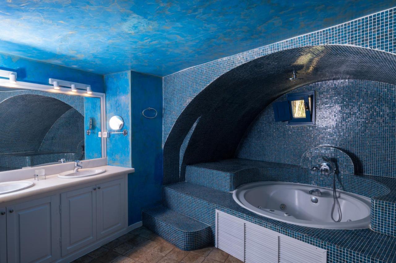 Asha Luxury Suites Fira  Extérieur photo
